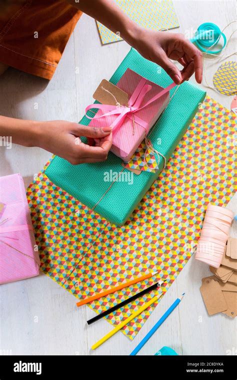 Hand Wrapping Present Hi Res Stock Photography And Images Alamy