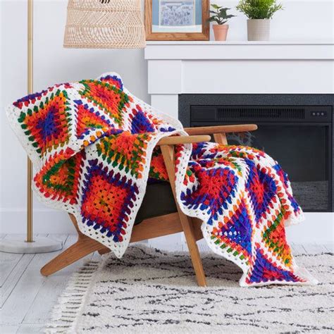 Free Easy Red Heart Puff Granny Crochet Blanket Crochet Pattern