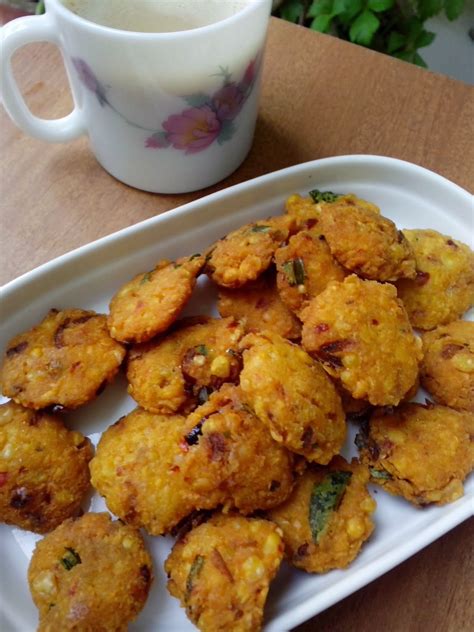 A pinch of basil: Parippu vada (Kerala style lentil fritters)