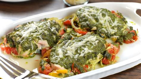 Pechugas de pollo al pesto una receta sana y deliciosa de añadir sabor