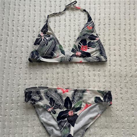 Roxy Girl Bikini Worn Twice Just Too Small For Me Depop