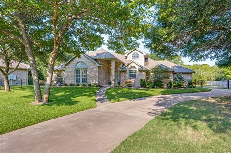 10125 Rolling Hills Ct Benbrook Tx 76126 See Est Value Schools And More