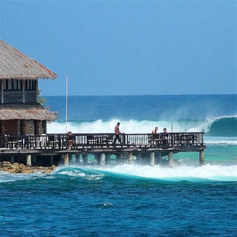 Lohis Break Maldives Waves Surfatoll