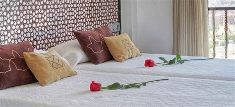 Una noche especial romántica en Granada en hotel con terraza privada