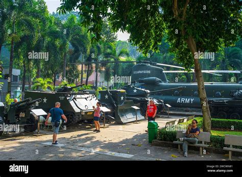 Vietnam War Helicopter Saigon Hi Res Stock Photography And Images Alamy