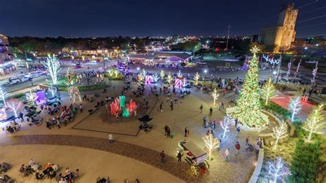 Grapevine to open largest outdoor ice skating rink in North Texas ...