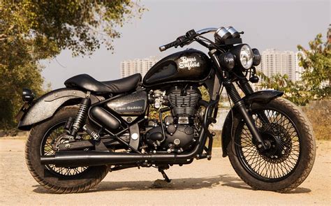 Royal Enfield Thunderbird 350 Transformed Into A Brilliant Bobber