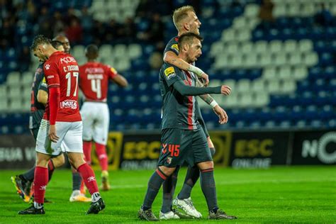 Braga Vence Santa Clara E Sobe Ao Segundo Lugar Renascen A