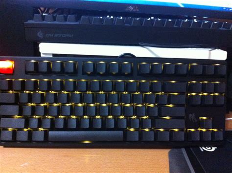 [help] How do side print PBT Ducky keycaps look on a backlit keyboard ...