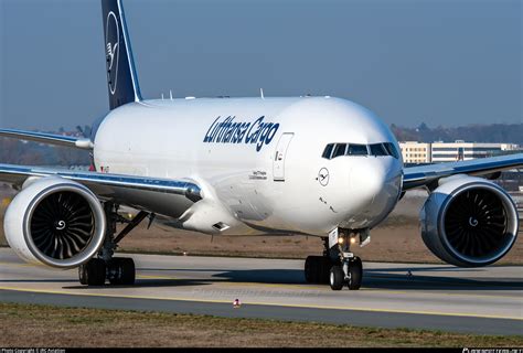 D-ALFF Lufthansa Cargo Boeing 777-F Photo by JRC Aviation | ID 936615 ...