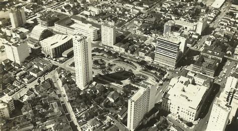 Curitiba E Parana Em Fotos Antigas No Centro Da Imagem A Pra A