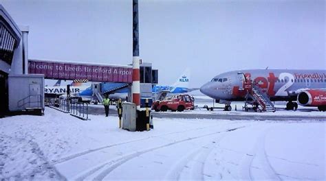 Snow At The Airport Leeds Bradford Airport In The Snow Flickr