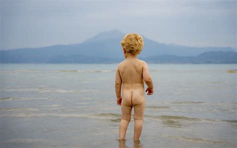 A Palazzo Callas La Mostra Fotografica Dedicata A Sirmione E Al Lago