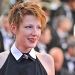 Natacha Polony débarque au Grand Journal Gala