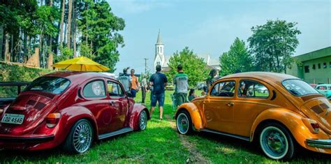 Encontro de carros antigos é atração na Feira da Pitaya Grupo A Hora