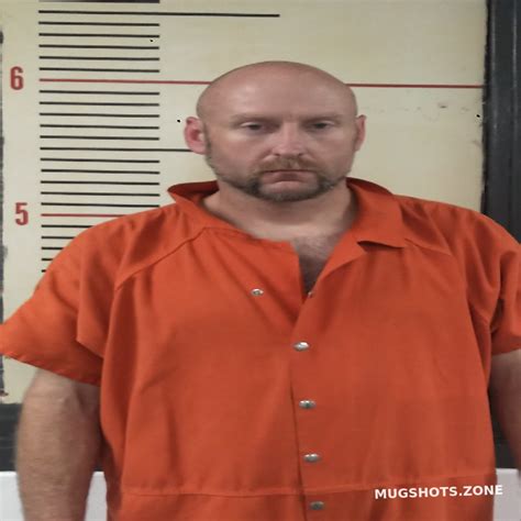 MCCORMICK LANCE DAVIS 04 03 2023 Van Zandt County Mugshots Zone