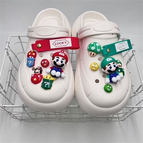 3d การ์ตูนน่ารัก Crocs รองเท้ามีเสน่ห์ Jibbitz Diy อุปกรณ์เสริม Clogs