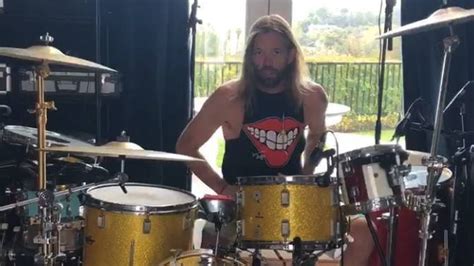 Foo Fighters' Taylor Hawkins shares drum tutorial from lockdown - Radio X