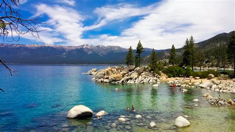 The Best Lake Vacations For Summer