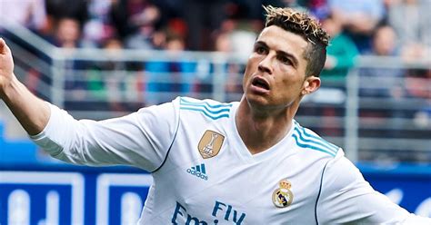 Le magnifique Cristiano Ronaldo élu meilleur joueur de tous les temps