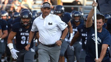 Nevada football: Jay Norvell signs new five-year contract to lead Wolf Pack