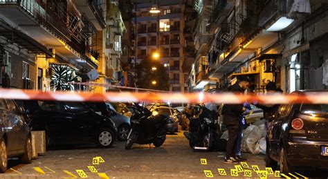 Piazza Mercato A Napoli La Svolta Il Comune Stop Far West Incentivi A