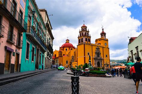 WALKING THE COLORFUL STREETS OF GUANAJUATO MEXICO THE TRAVELING GINGER