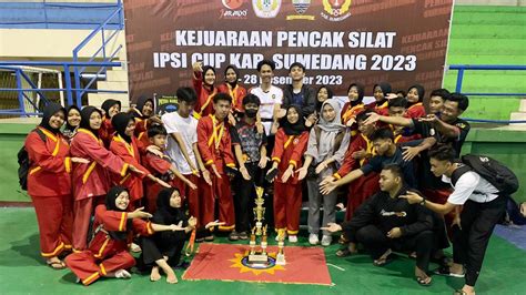 Tapak Suci Sumedang Raih Juara Umum Pencak Silat Ipsi Cup Kategori Sma