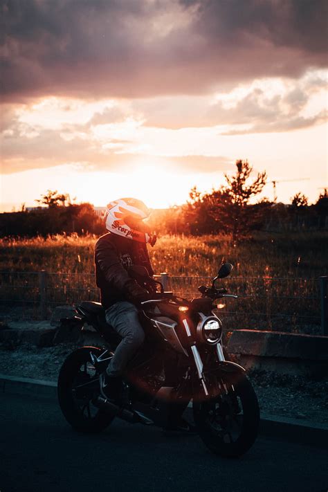 Motorcycle Motorcyclist Helmet Sunset Light HD Phone Wallpaper