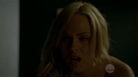 Naked Laura Vandervoort In Bitten