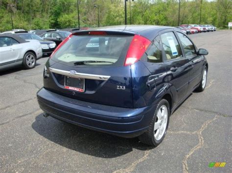 2002 Twilight Blue Metallic Ford Focus ZX5 Hatchback 29404430 Photo 4