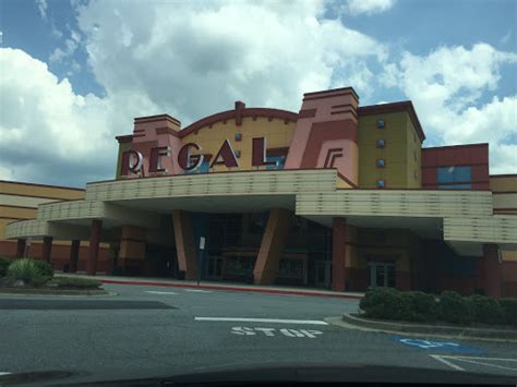 Movie Theater Regal Cinemas Town Center 16 And Rpx Reviews And Photos