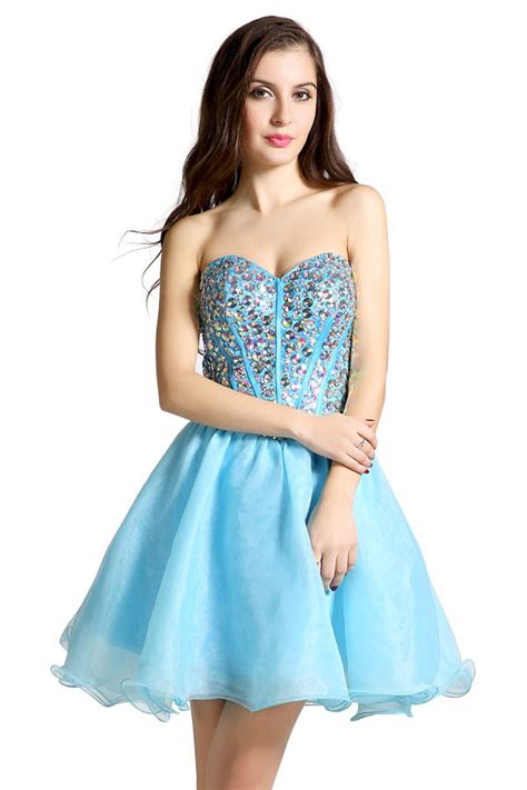 Robe de soirée princesse courte bleu bustier cœur orné de strass