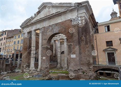 Portico Of Octavia Rome Editorial Photography Image Of People 282001057