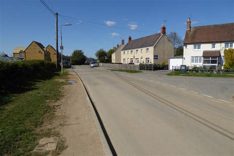 Evenlode Road Philip Halling Geograph Britain And Ireland