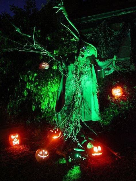 Pin By ~witch Creek Crafting~ On Crafts From The Crypt Halloween Scarecrow Scary Halloween