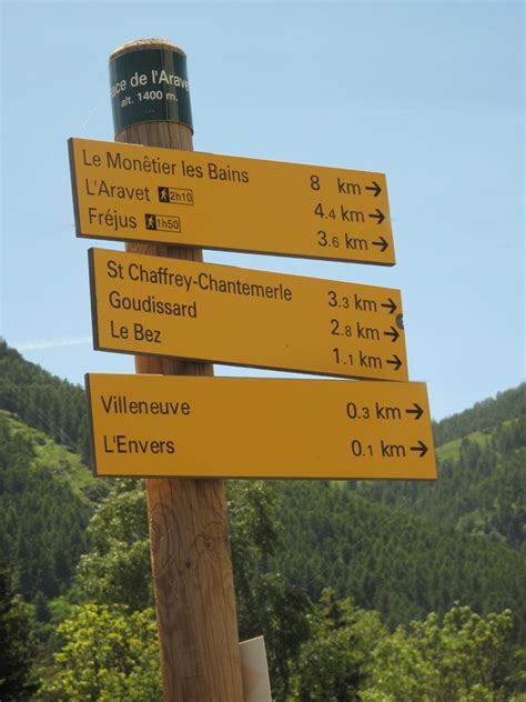 La signalétique des sentiers à Serre Chevalier Path signs in Serre