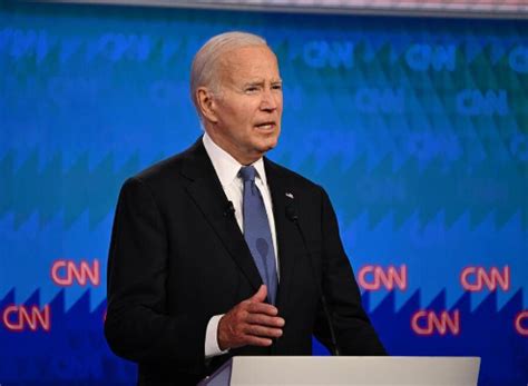 BIDEN ADMITE CASI DORMIRSE DURANTE DEBATE CON TRUMP Revista Círculo