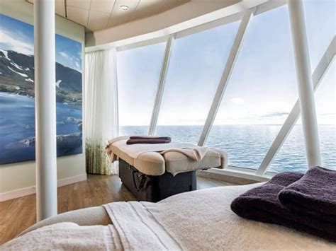 Zuid Oost Azi Cruisereizen Cruise Aan Boord Van De Mein Schiff