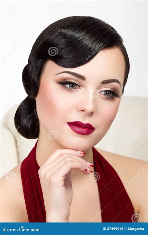 Retro Style Portrait Of Brunette Woman Stock Image Image Of Celebrate