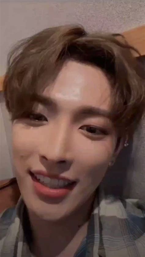 Daily Hongjoong On Twitter A Kiss From Hongjoong