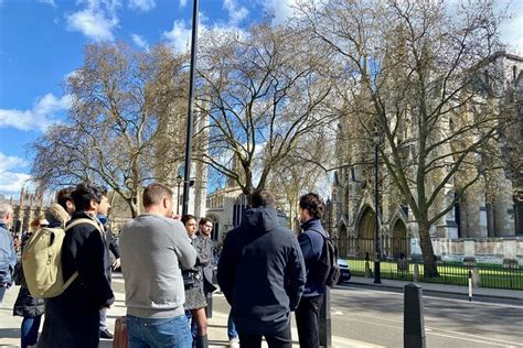 London: Landmarks Walking Tour