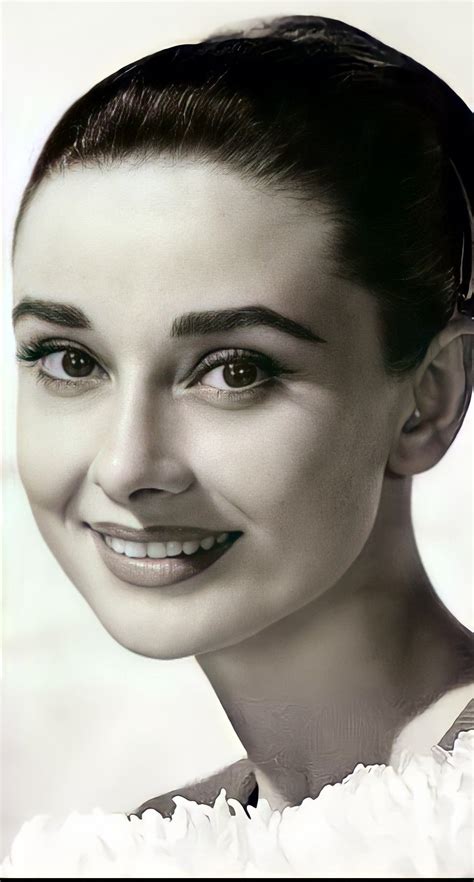 Audrey Hepburn Pictures Audrey Hepburn Style Iconic Movies Old