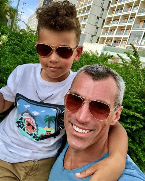 Meet The Single Gay Dad Who Is Helping Support Thousands Of LGBTQ Families Meaws Gay Site