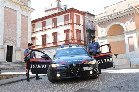 Sassoferrato Ancona L Ex Marito La Accoltella In Auto 50enne Gravissima