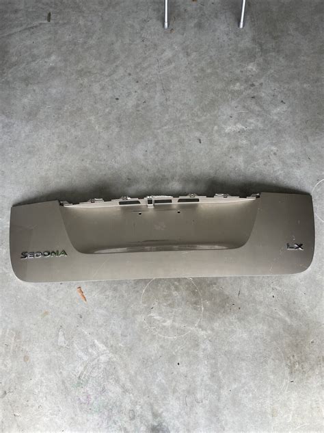 Kia Sedona Lx Rear Tailgate Lift Gate Trim Molding Panel