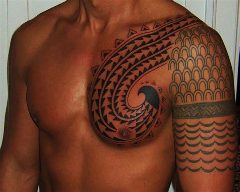 Hawaiian Chest Tattoo Hawaiian Chest Tattoo Spears And S Flickr