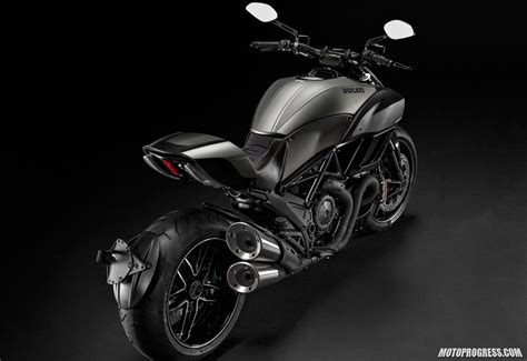 Ducati Diavel Titanium Puissance Ch Tr Mn Chpoids Kg