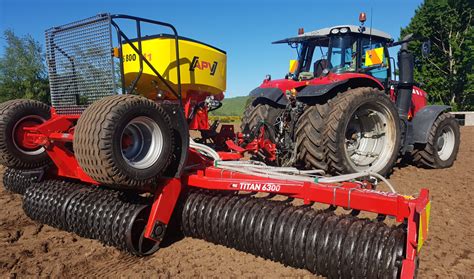 Titan 6300 Profi 4ag Agricultural Equipment