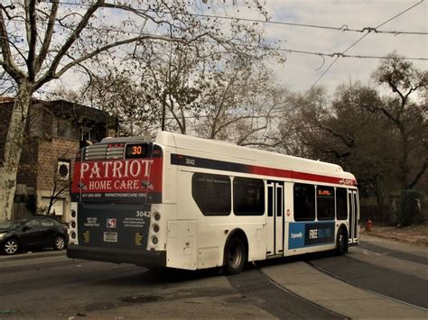 Septa New Flyer Xde40 Turning From Chester Onto Woodland New Flyer